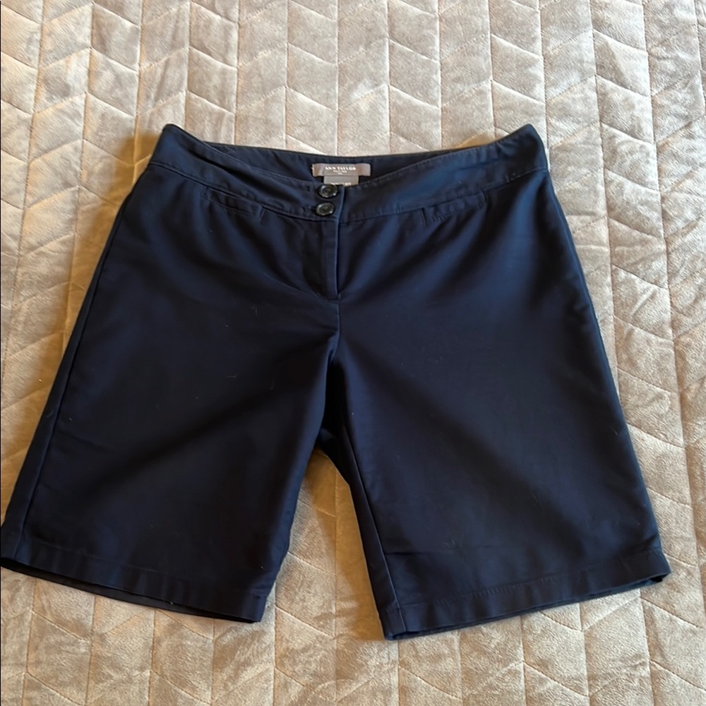 Ann Taylor Petite Curvy Fit Navy Blue Women's Shorts 4P Slip